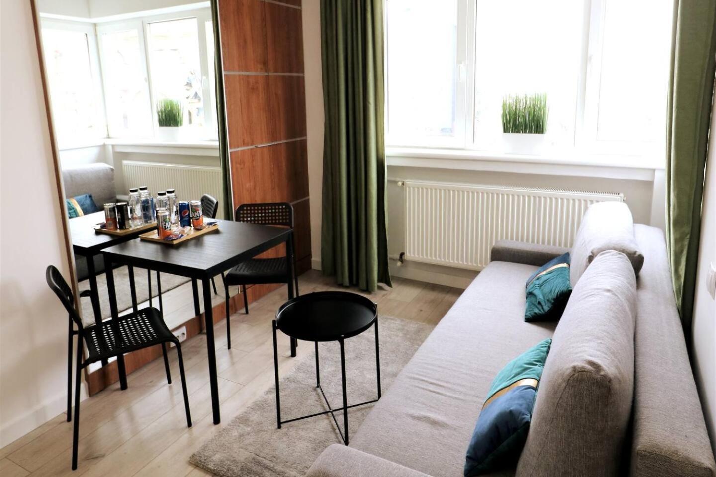 Charming City Center Apartment - Free Minibar Bucarest Extérieur photo